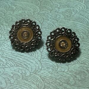 RETRO STYLE STUD EARRINGS
